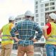 trabajadores de la construcción de espalda